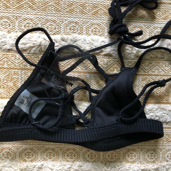 HOST PICK 🤩 Minimale Animale 🧨 NWT dark and stormy ⛈ top - Picture 7 of 8